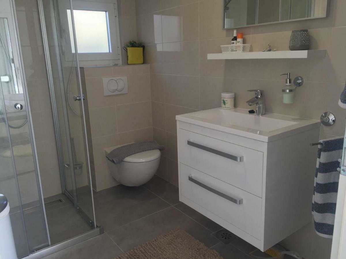 Appartamento Apartman Zeljka Podgora Esterno foto
