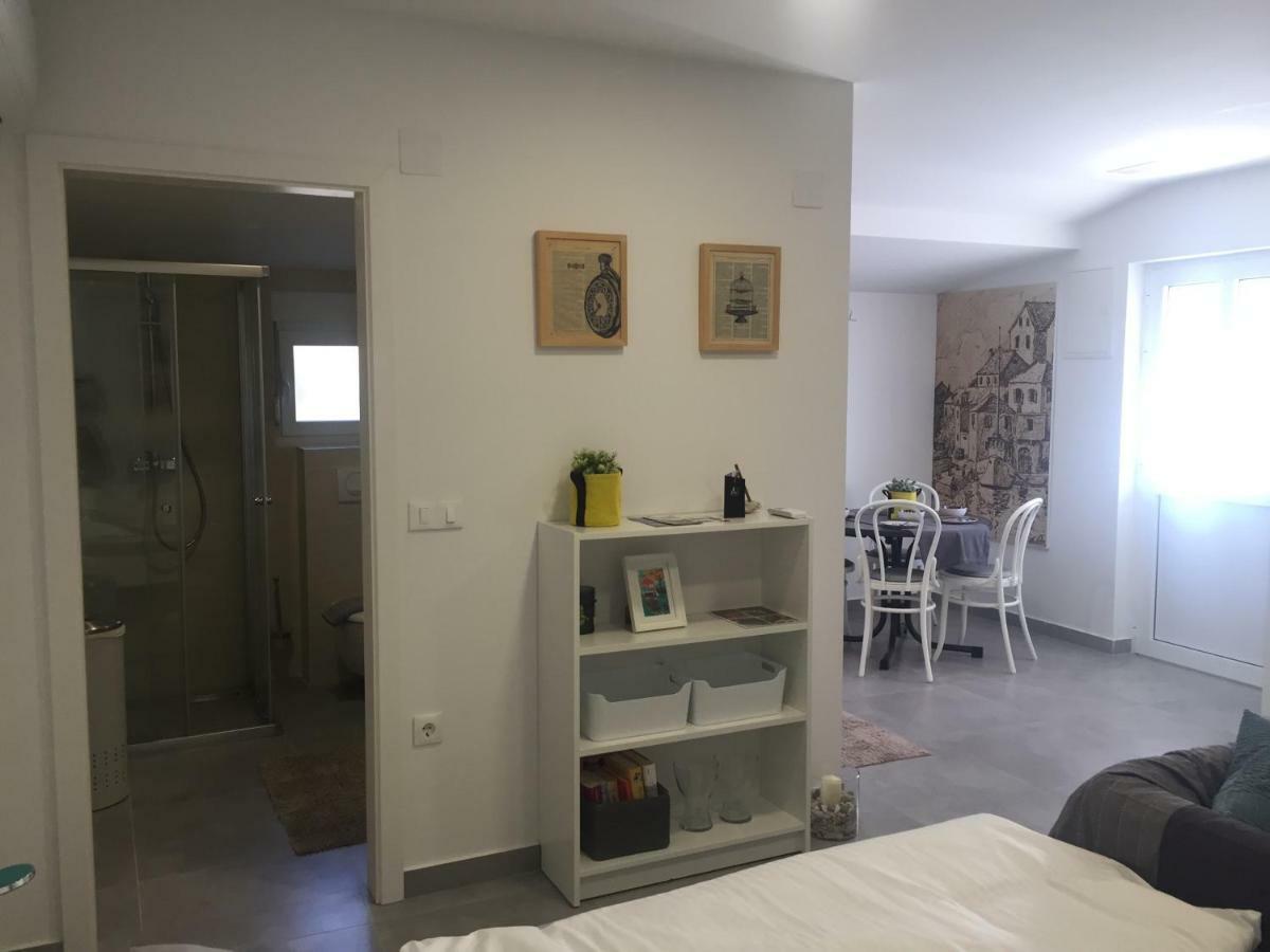 Appartamento Apartman Zeljka Podgora Esterno foto