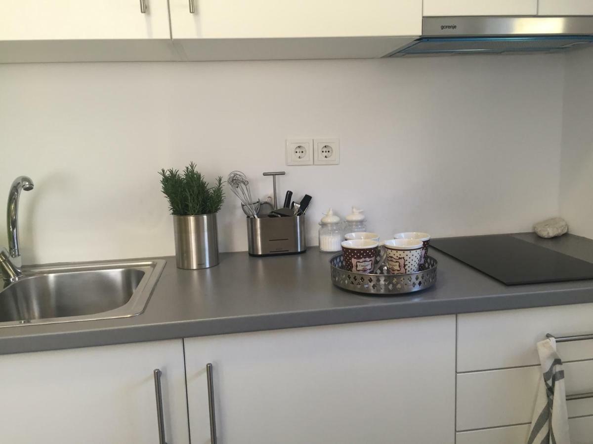 Appartamento Apartman Zeljka Podgora Esterno foto